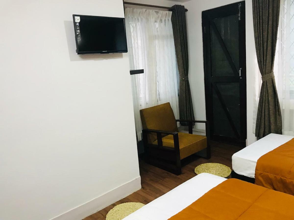 The Majestic Bed & Breakfast Катманду Экстерьер фото