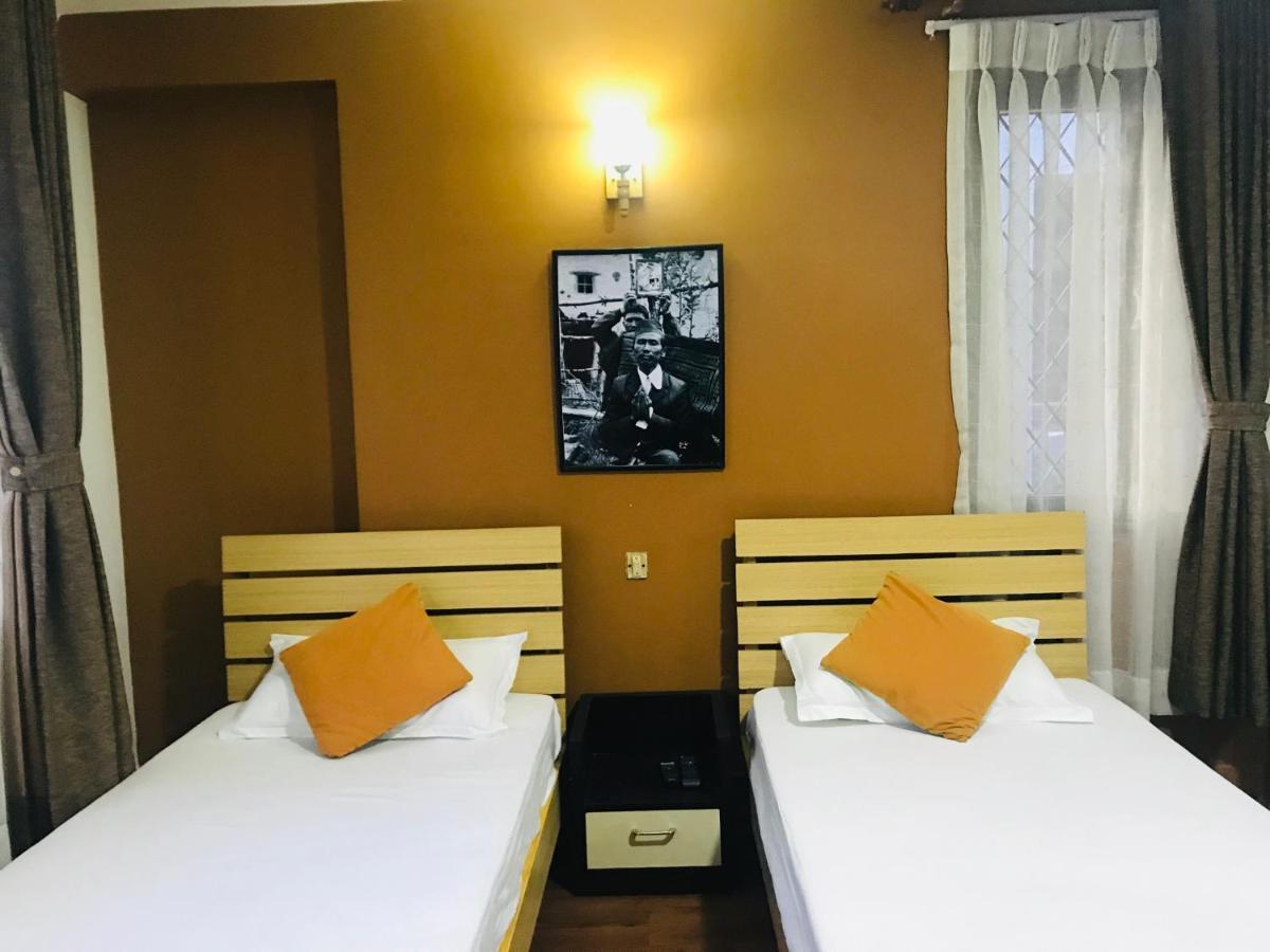 The Majestic Bed & Breakfast Катманду Экстерьер фото